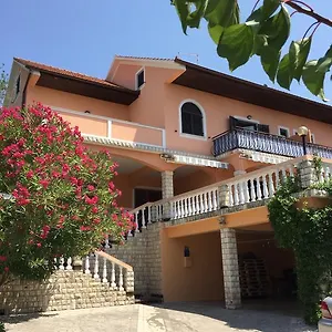 Apartments Tartuga Apartman Rab Town